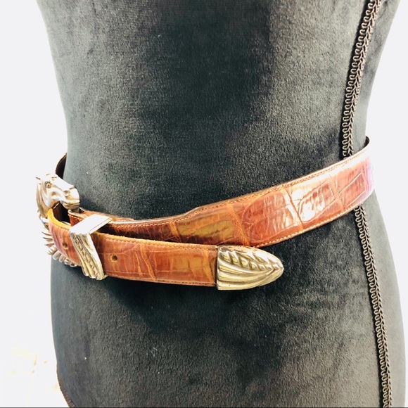 SOLD! VINTAGE Onyx by Brighton Horse Buckle Belt - Picture 5 of 8